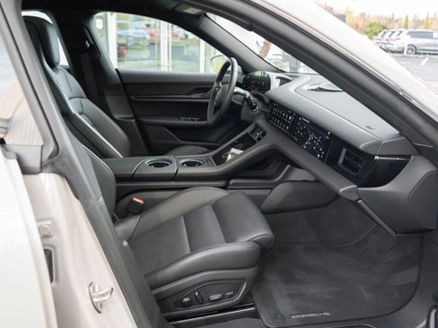 Used 2023 Porsche Taycan w/ Premium Package image 24