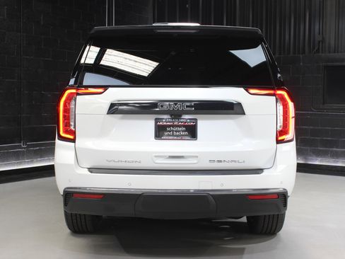 Used 2024 GMC Yukon XL Denali Ultimate image 10
