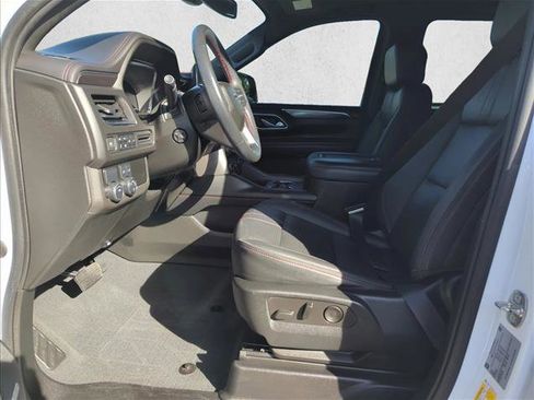 Used 2022 Chevrolet Suburban RST w/ Luxury Package image 12