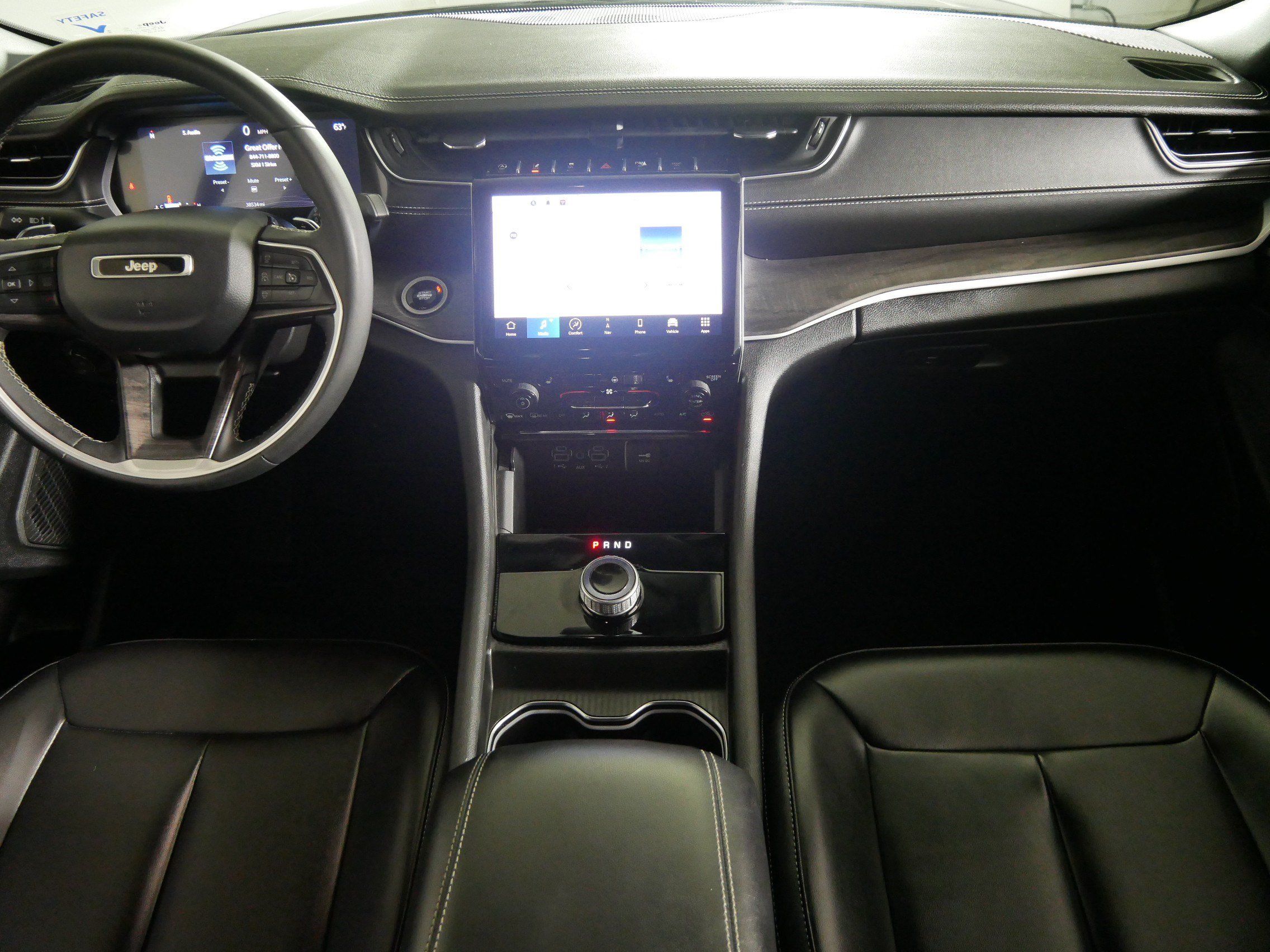Used 2024 Jeep Grand Cherokee Limited RWD image 10