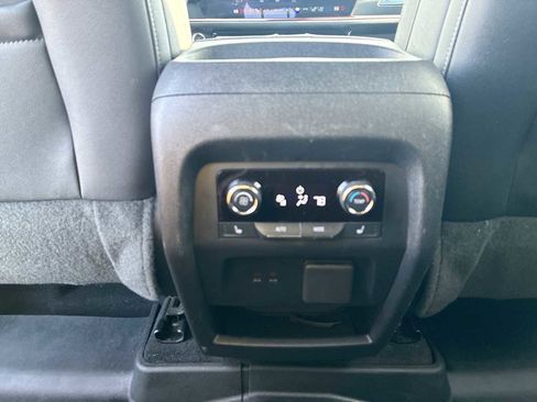 Certified 2024 Chevrolet Traverse RS image 22