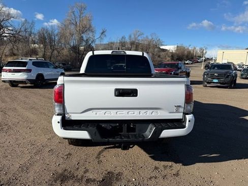 Used 2020 Toyota Tacoma TRD Off-Road w/ Technology Package image 5