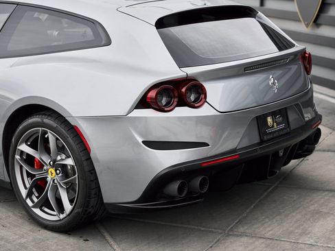 Used 2020 Ferrari GTC4Lusso T RWD image 10