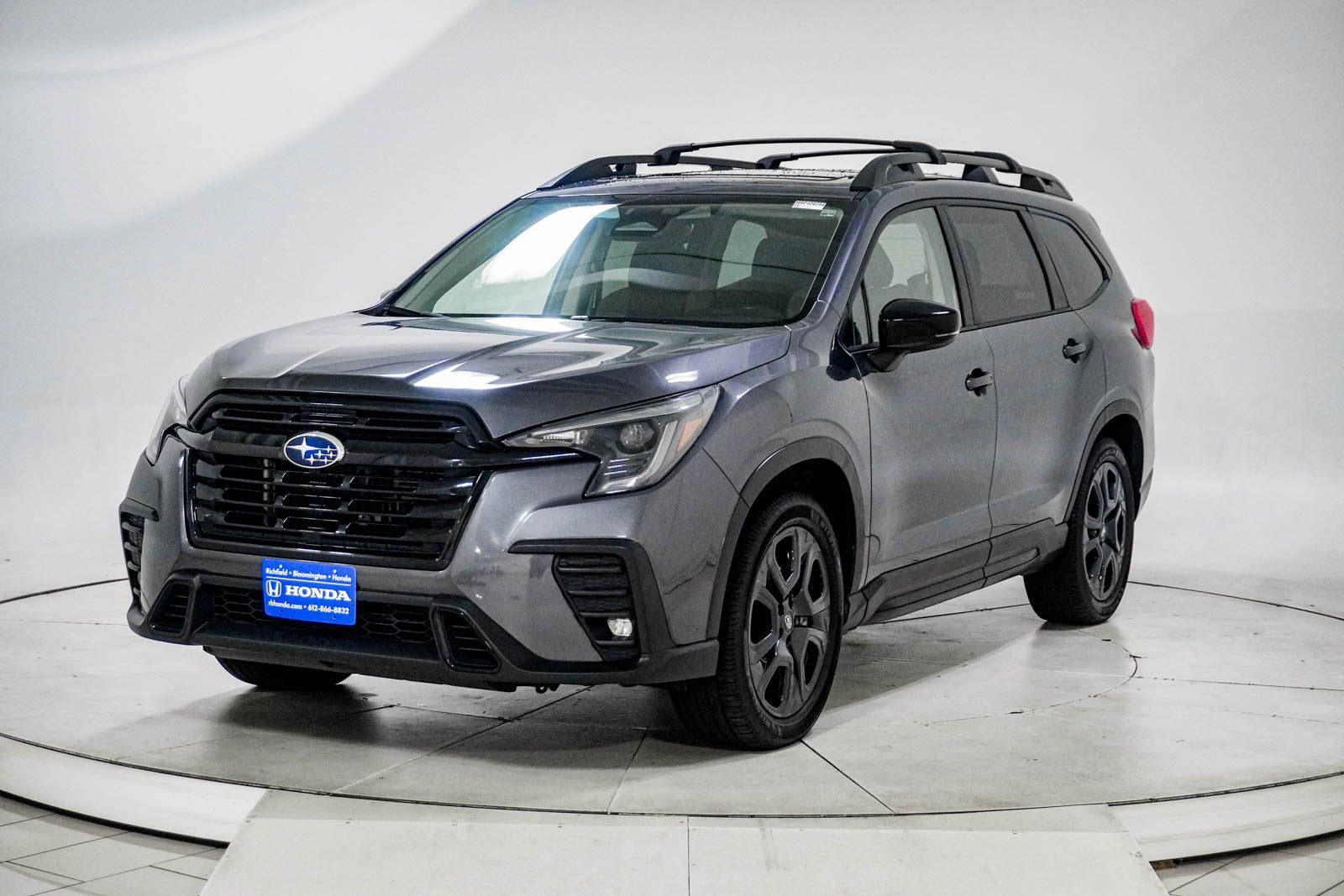 Used 2024 Subaru Ascent Onyx Edition AWD/4WD image 3