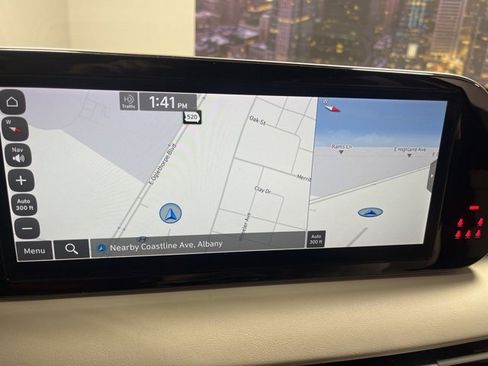 Used 2023 Hyundai Palisade Limited w/ Cargo Package image 18