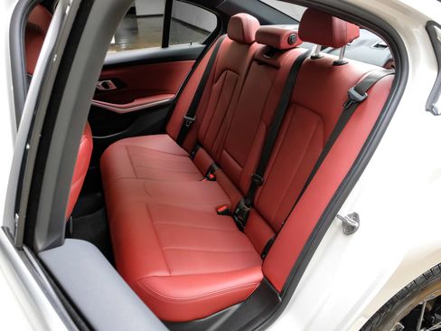 Used 2025 BMW 330i xDrive Sedan AWD/4WD image 42