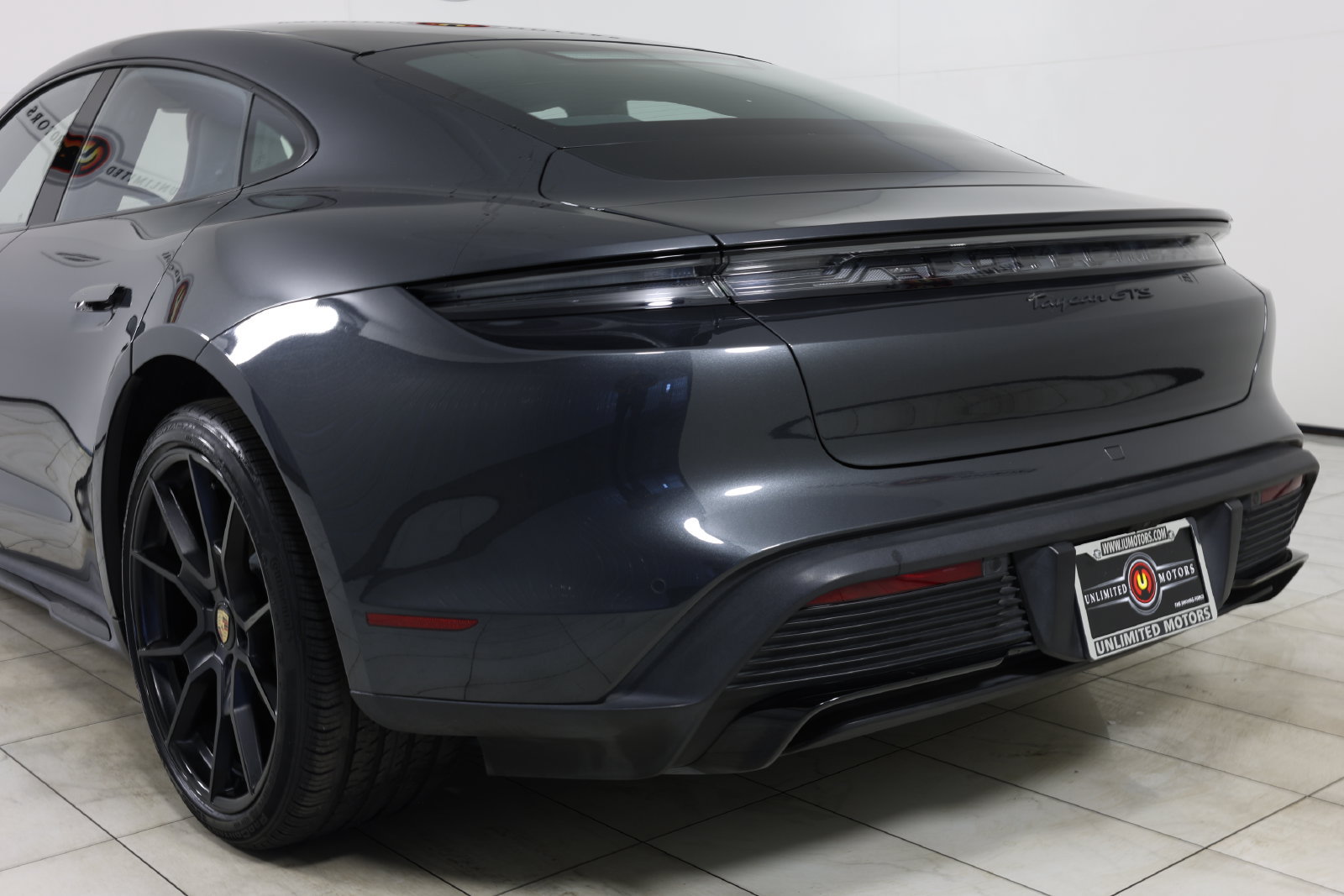 Used 2024 Porsche Taycan GTS w/ Premium Package (P6U) AWD/4WD image 41