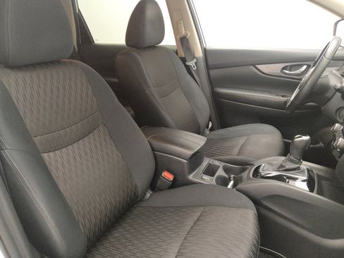 Used 2018 Nissan Rogue SV image 21