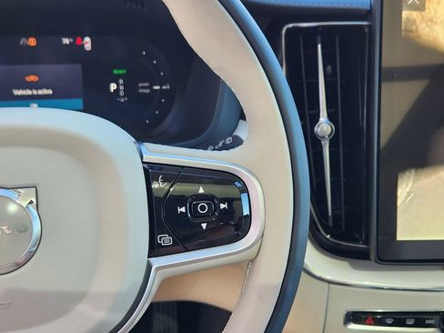 New 2026 Volvo XC60 T8 Ultra w/ Protection Package Premier image 17