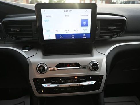 Used 2020 Ford Explorer XLT w/ Comfort Package AWD/4WD image 34