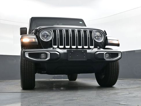 Used 2022 Jeep Wrangler Unlimited Sahara w/ Dual Top Group image 46