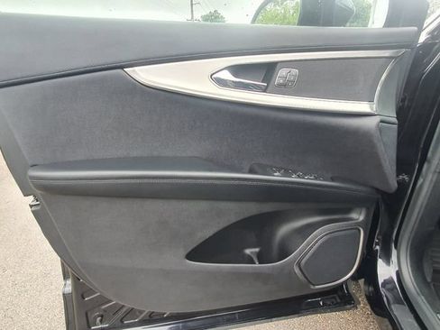Used 2020 Lincoln Nautilus FWD image 13