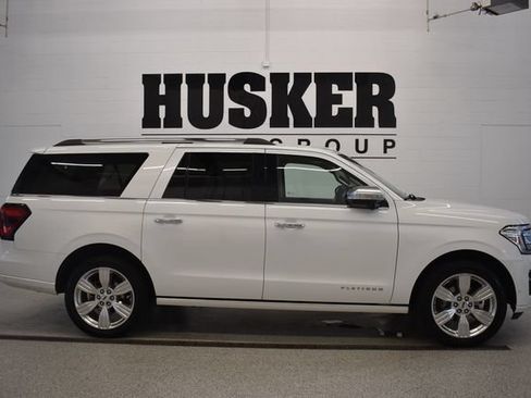 Used 2024 Ford Expedition Max Platinum AWD/4WD image 2