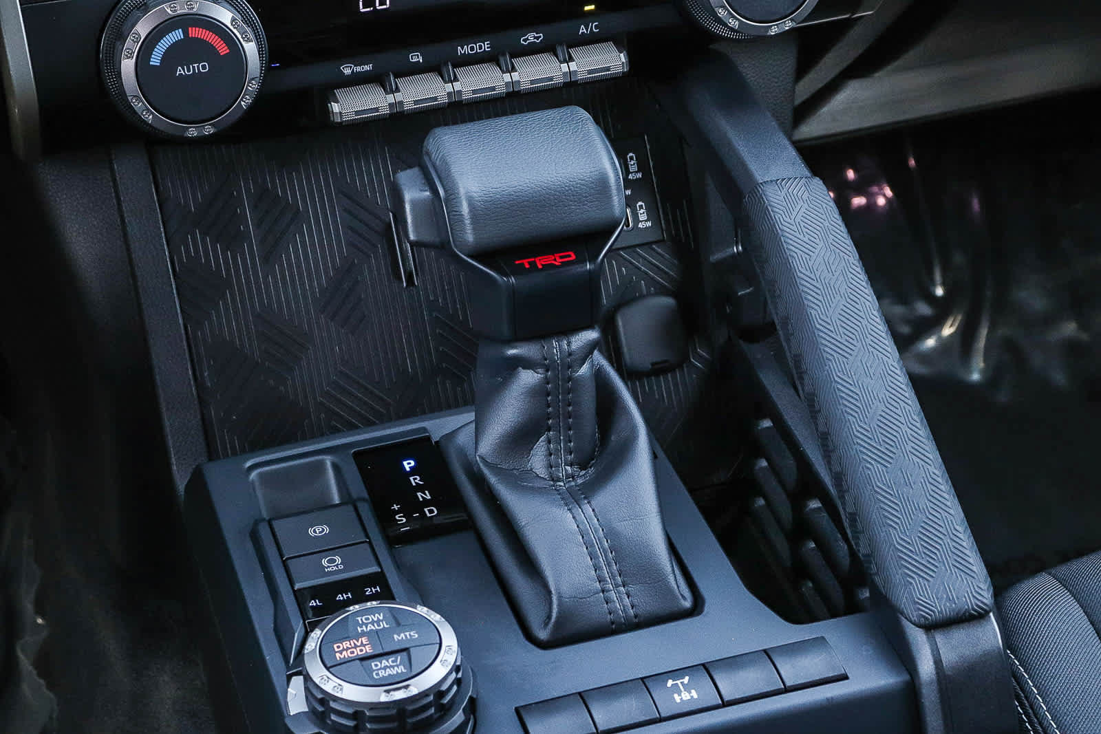 Used 2025 Toyota Tacoma TRD Off-Road AWD/4WD image 24