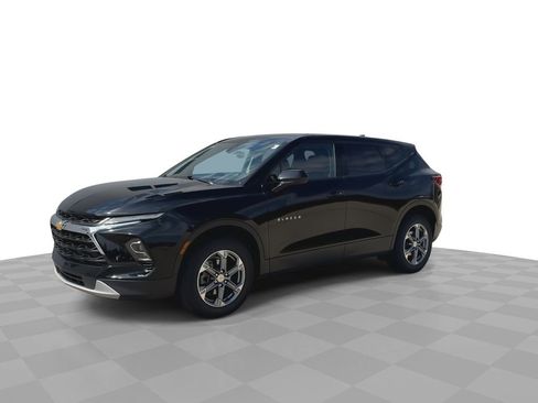 Certified 2023 Chevrolet Blazer LT w/ Driver Confidence Package image 4