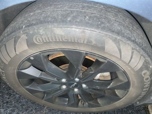 Used 2023 Kia Carnival SX Prestige image 9