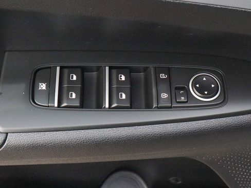 Used 2024 Kia Forte LXS image 14