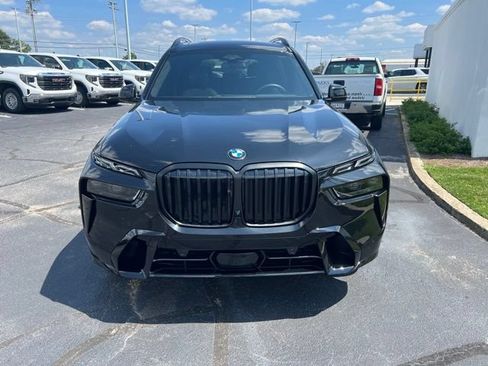 Used 2026 BMW X7 xDrive40i w/ M Sport Package AWD/4WD image 11