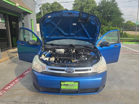Used 2010 Ford Focus SE FWD image 48