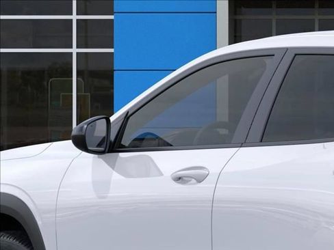 New 2026 Chevrolet Trax RS w/ Sunroof Package FWD image 13