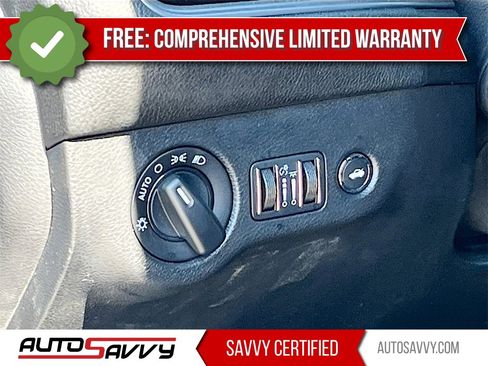 Used 2023 Dodge Challenger SXT image 10