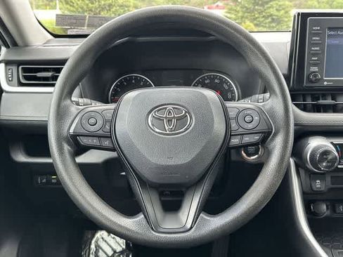 Used 2021 Toyota RAV4 XLE AWD/4WD image 7