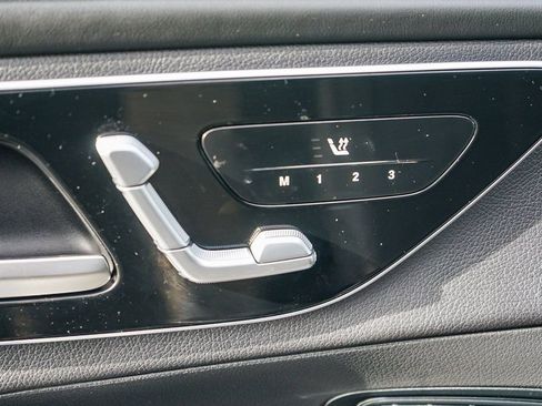 Used 2024 Mercedes-Benz GLC 300 image 20