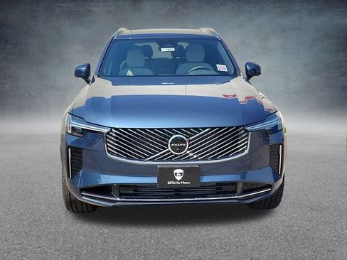 New 2026 Volvo XC90 T8 Plus image 2