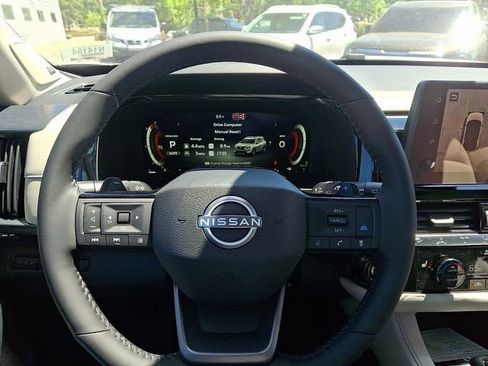 New 2026 Nissan Pathfinder SL image 17