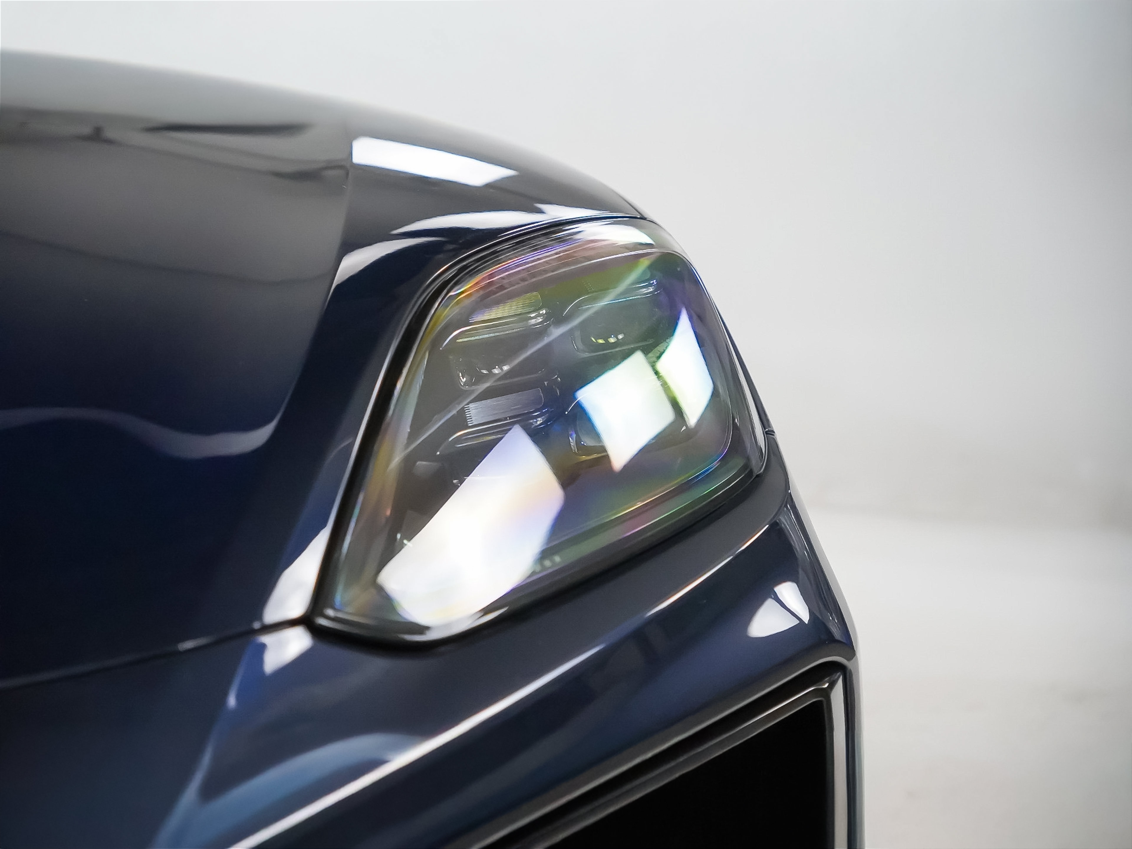 Certified 2026 Porsche Cayenne E-Hybrid Coupe AWD/4WD image 5