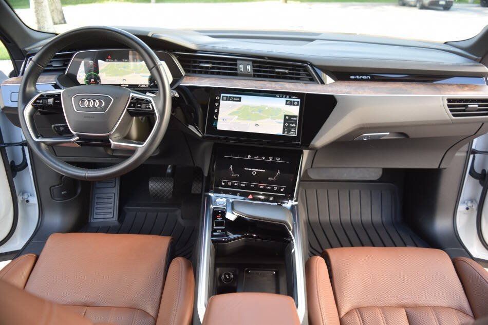 Used 2019 Audi e-tron Prestige w/ Prestige Package AWD/4WD image 53
