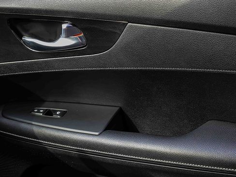 Used 2022 Kia Forte GT-Line image 16