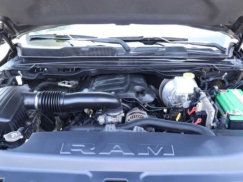 Used 2019 RAM 1500 Big Horn AWD/4WD image 9