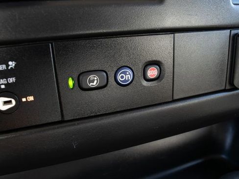 Used 2017 Chevrolet Express 3500 Extended image 39