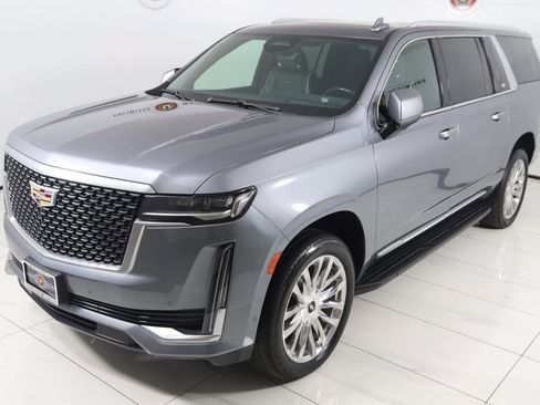 Used 2022 Cadillac Escalade ESV Premium Luxury image 26