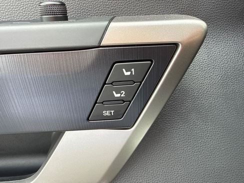 Used 2026 Toyota Tundra Platinum AWD/4WD image 12