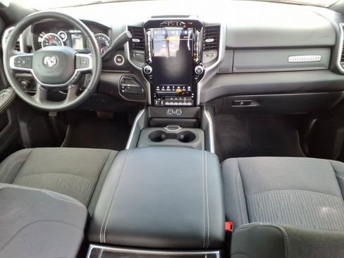 Used 2024 RAM 2500 Big Horn w/ Sport Appearance Package AWD/4WD image 17