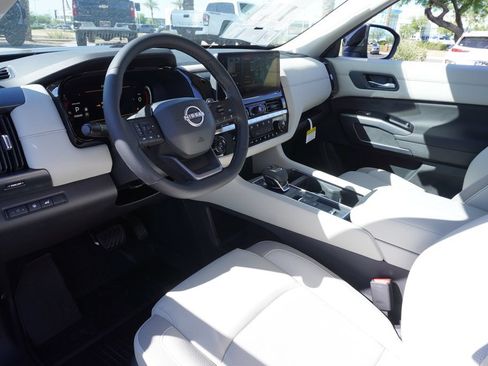 New 2026 Nissan Pathfinder SL FWD image 17