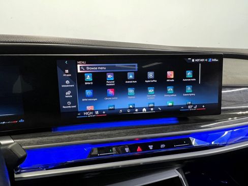 Used 2024 BMW 740i image 41