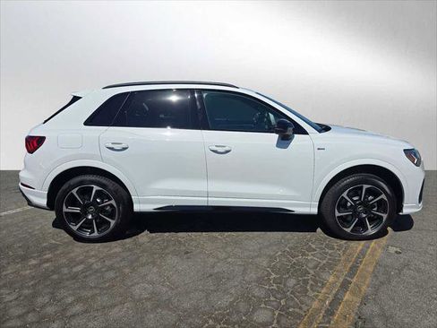 New 2025 Audi Q3 2.0T Premium Plus image 2
