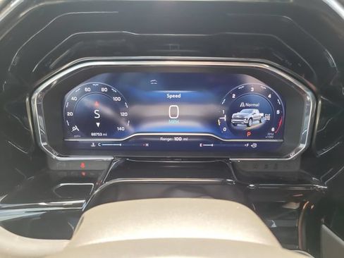 Used 2023 Chevrolet Silverado 1500 LTZ w/ LTZ Convenience Package II AWD/4WD image 32