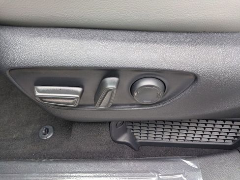New 2026 Toyota Sienna XLE FWD image 20