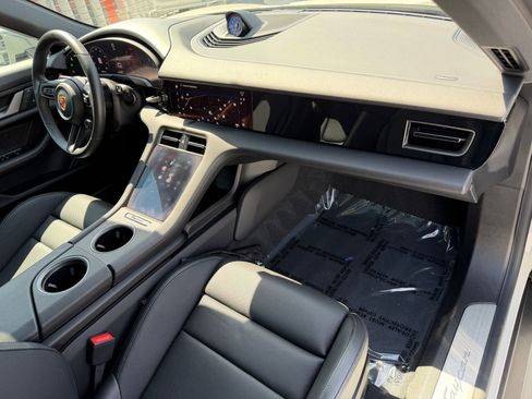 Used 2025 Porsche Taycan RWD image 14