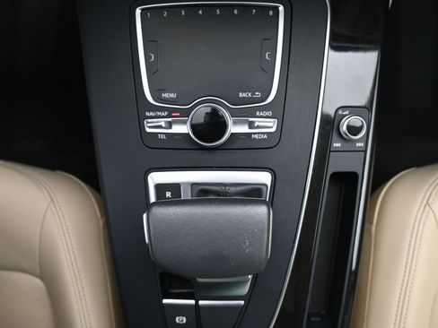 Used 2018 Audi Q5 2.0T Premium Plus w/ Premium Plus Package image 17