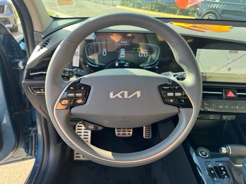 Certified 2025 Kia Niro SX Touring FWD image 53