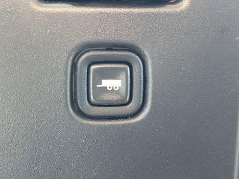 Used 2025 Chevrolet Express 3500 LT w/ LT Preferred Equipment Group RWD image 22
