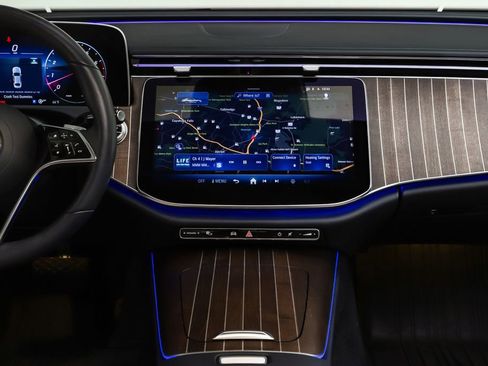 Certified 2025 Mercedes-Benz E 450 4MATIC Sedan image 15