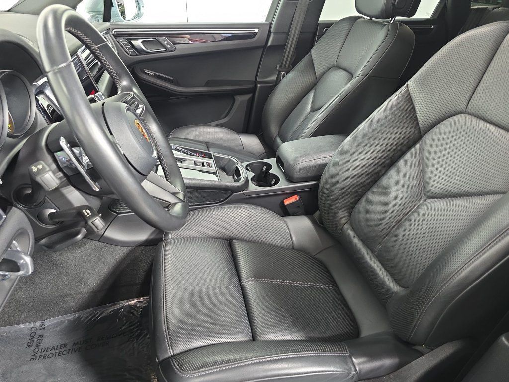 Used 2023 Porsche Macan S AWD/4WD image 5
