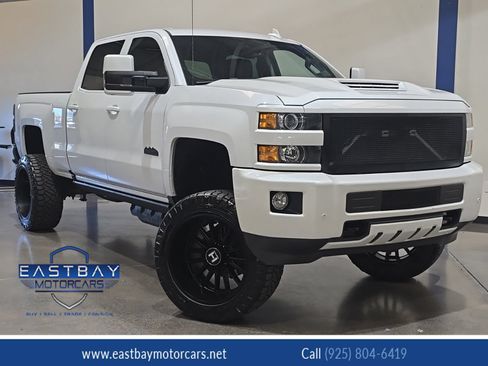 Used 2019 Chevrolet Silverado 2500 High Country w/ Duramax Plus Package AWD/4WD image 1