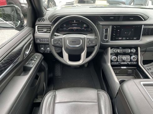 Used 2024 GMC Yukon XL Denali AWD/4WD image 13